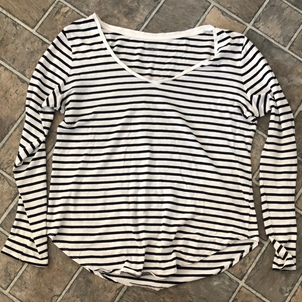 Old Navy Striped Shirt b&w